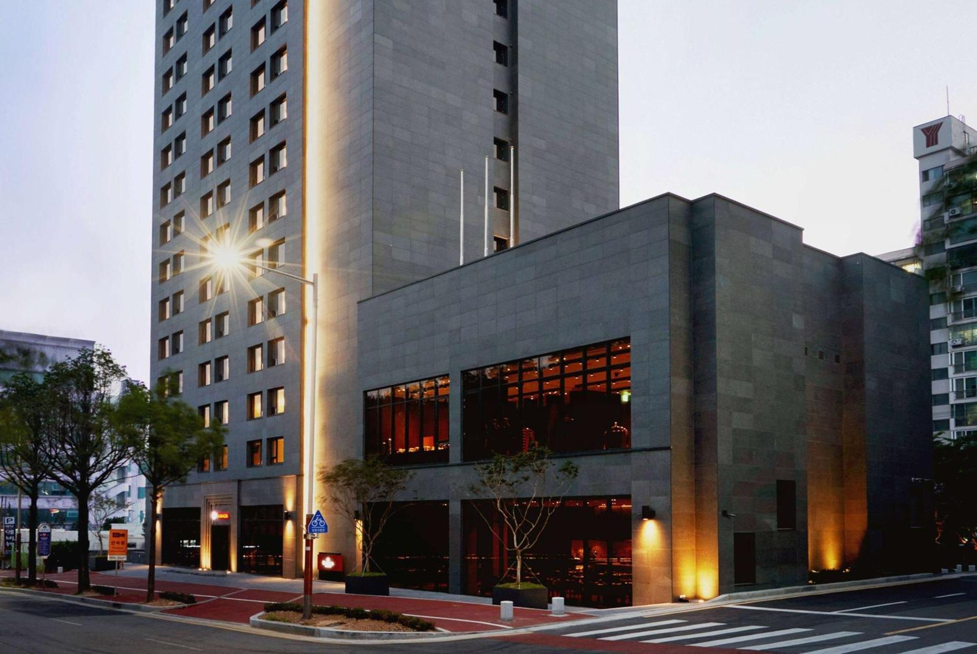 Ramada By Wyndham Gunsan Hotel Exterior photo
