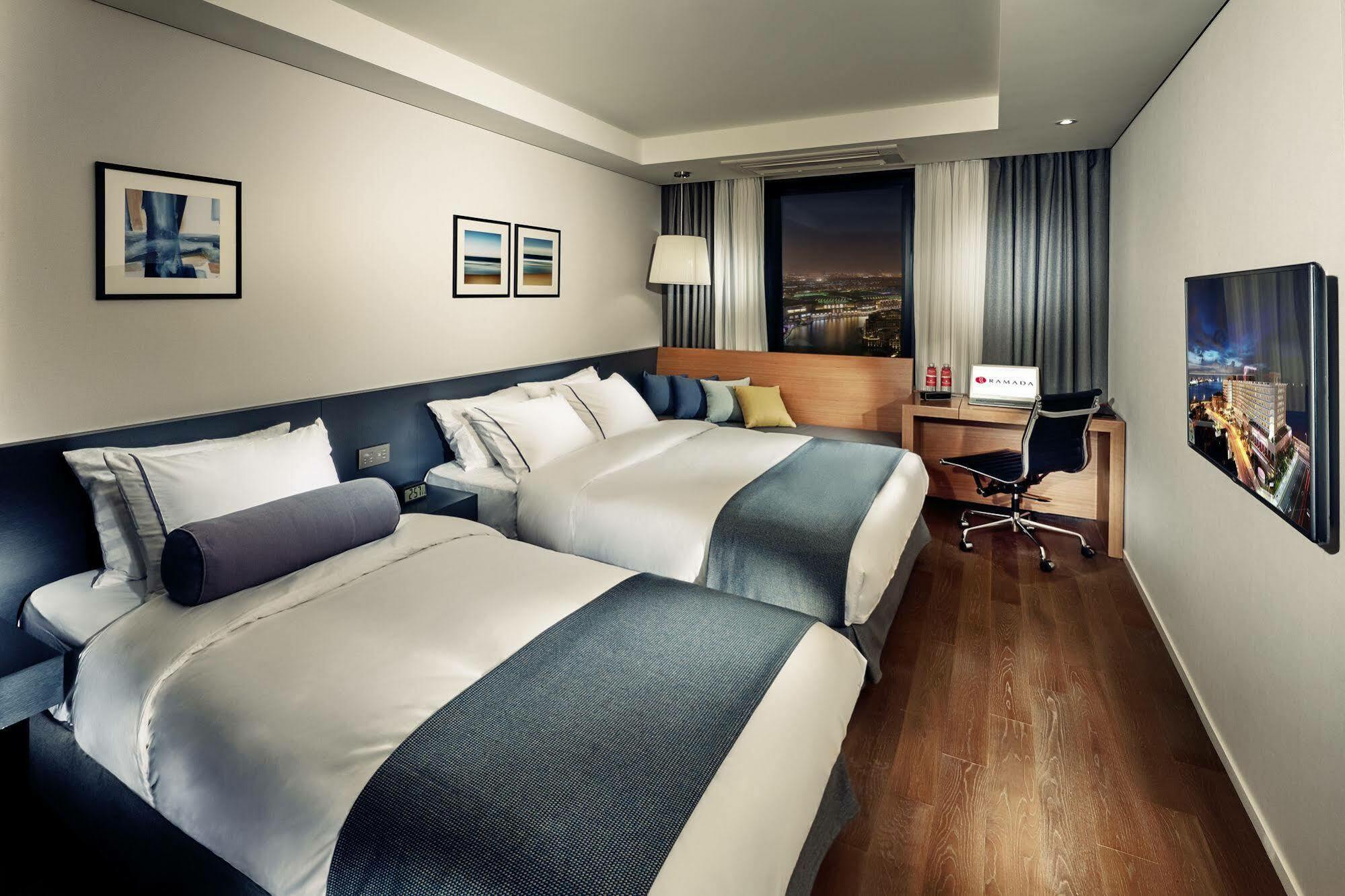 Ramada By Wyndham Gunsan Hotel Exterior photo
