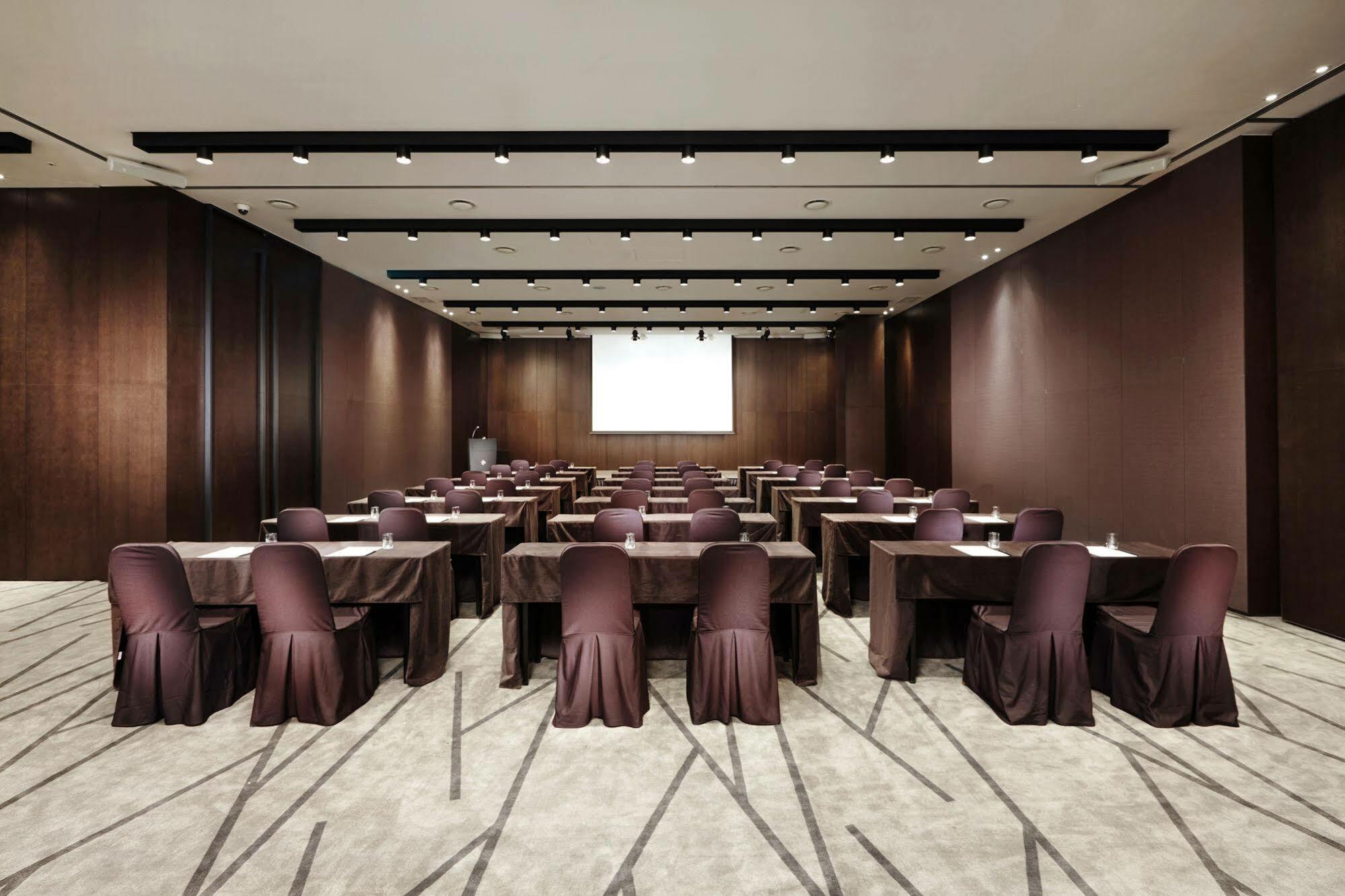 Ramada By Wyndham Gunsan Hotel Exterior photo